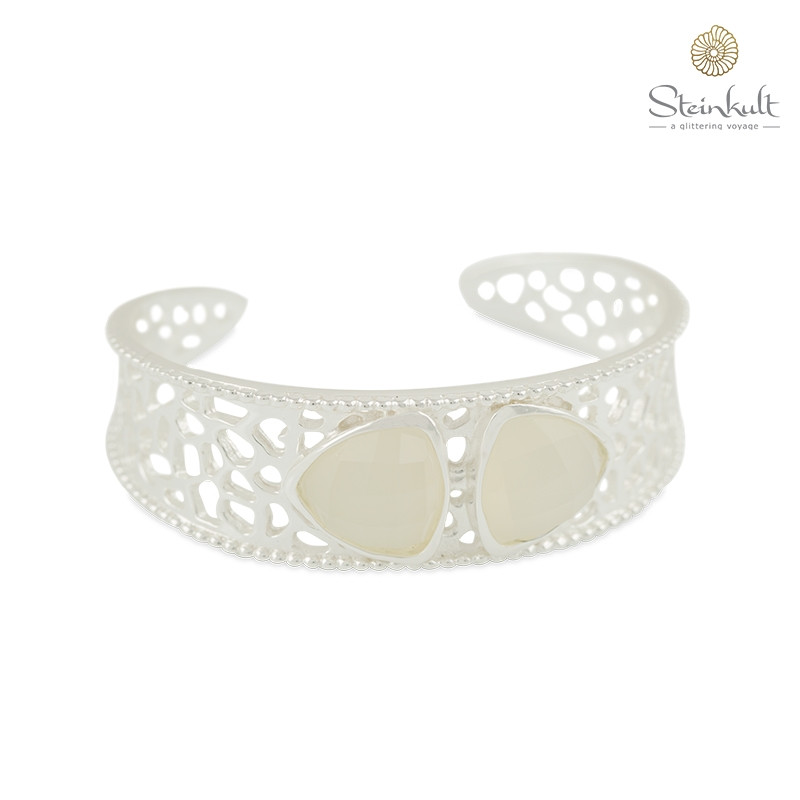 Cuff "Zahaara" White Onyx Cuff "Zahaara" White Onyx